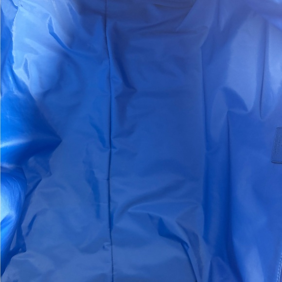 Gucci Medium GG Duffle Bag With Web - Picture 6 of 9